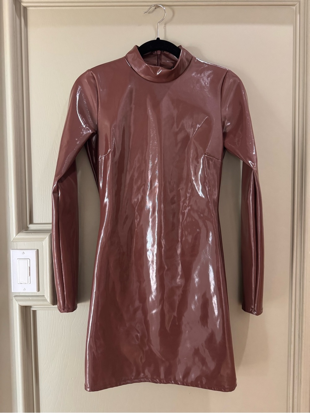 Brand New NWT Naked Warehouse Long Sleeve Body on Brown Dress Size Small
